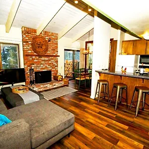  Holiday home The Mammoth House United States