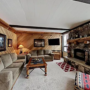 Apartment Two Bedroom With Mountain Views At 1849 United States